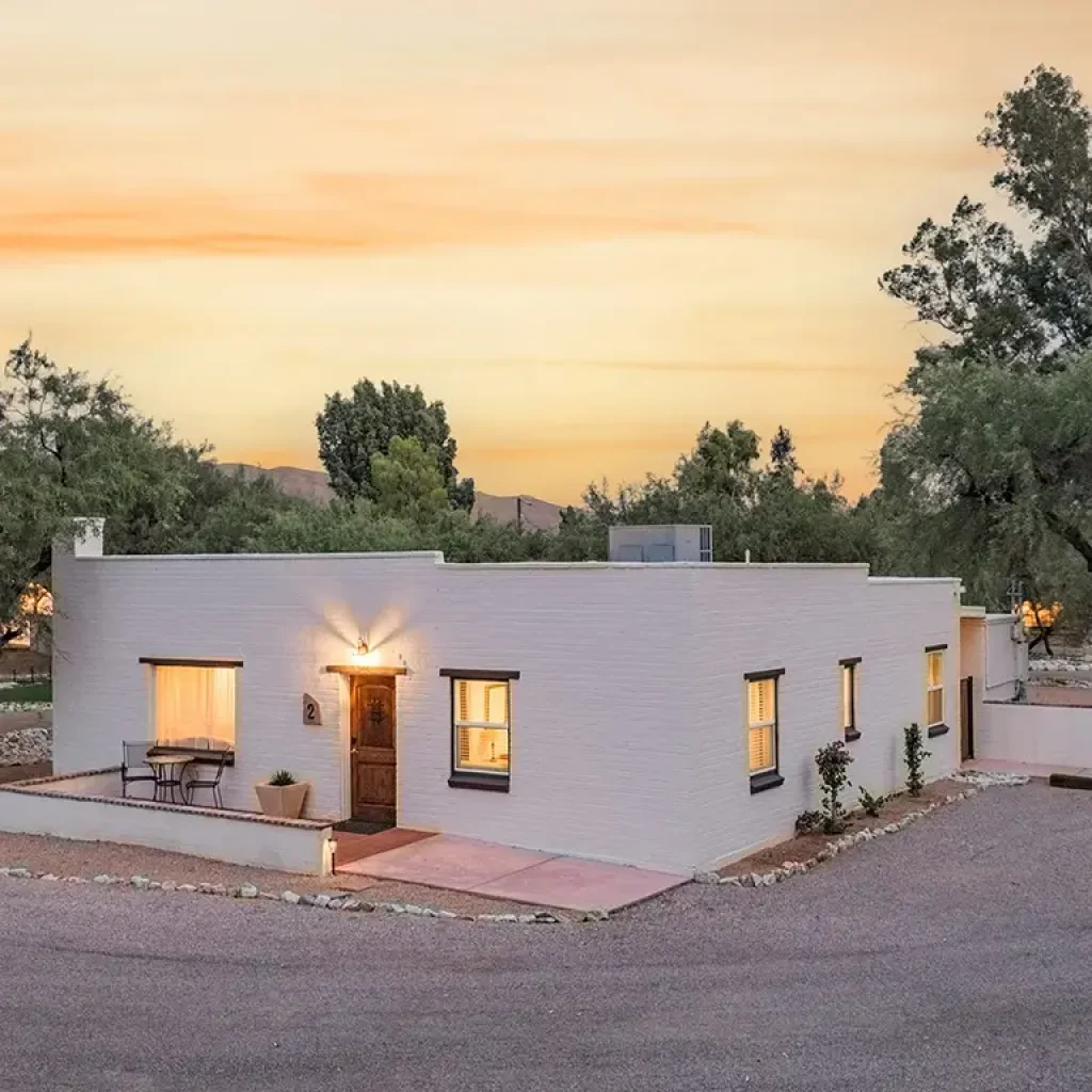 Villa #2 at Sunset, Fully Furnished, Air-Conditioned Vacation Rental in Tucson