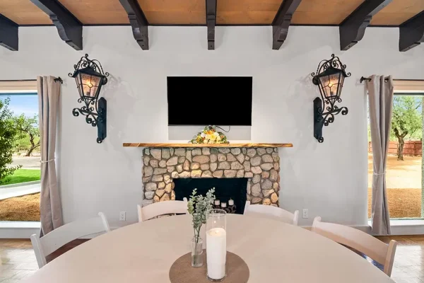 Hacienda Parador Solana Guest Ranch Wedding Venue Fireplace Reception