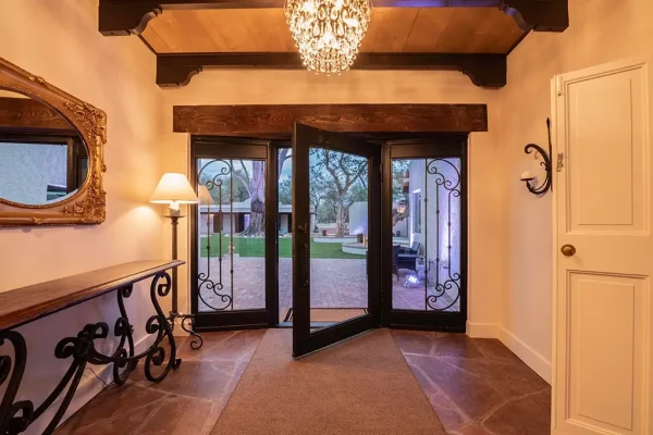 Hacienda Parador Solana Guest Ranch Wedding Venue Entryway