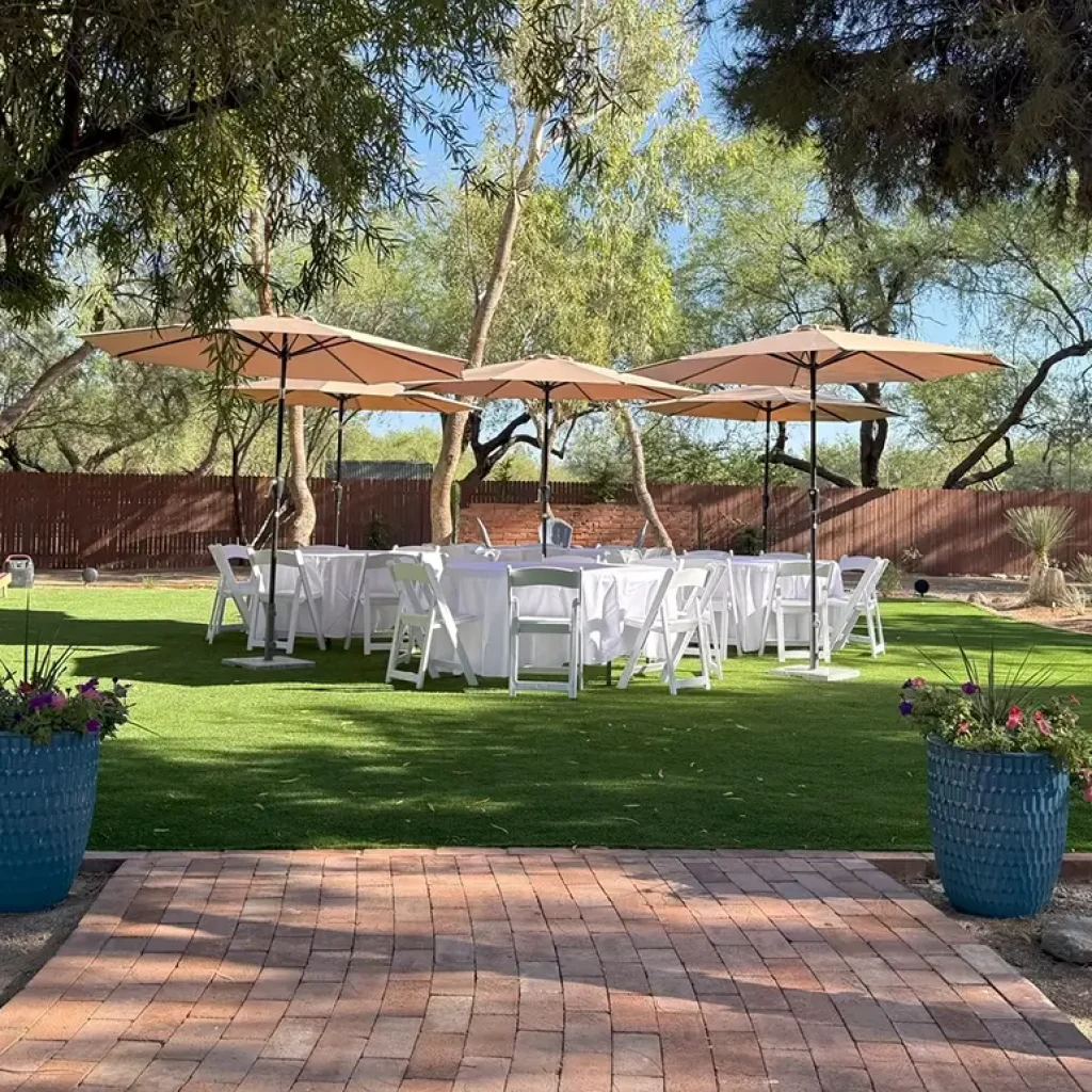 Solana Guest Ranch Lawn Wedding Seating Guests Tucson Shaded